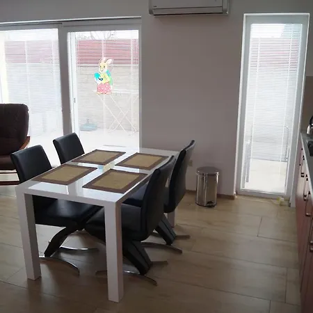 Apartament Apartman Luzican *